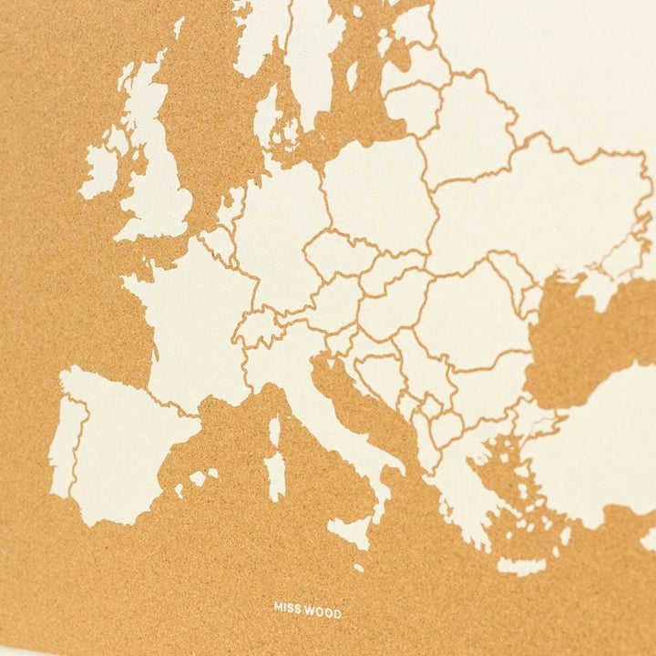 Carte de l'Europe en liège - couleur naturelle, impression blanc (60 x 45 cm) | Miss Wood carte murale livrée à plat Miss Wood