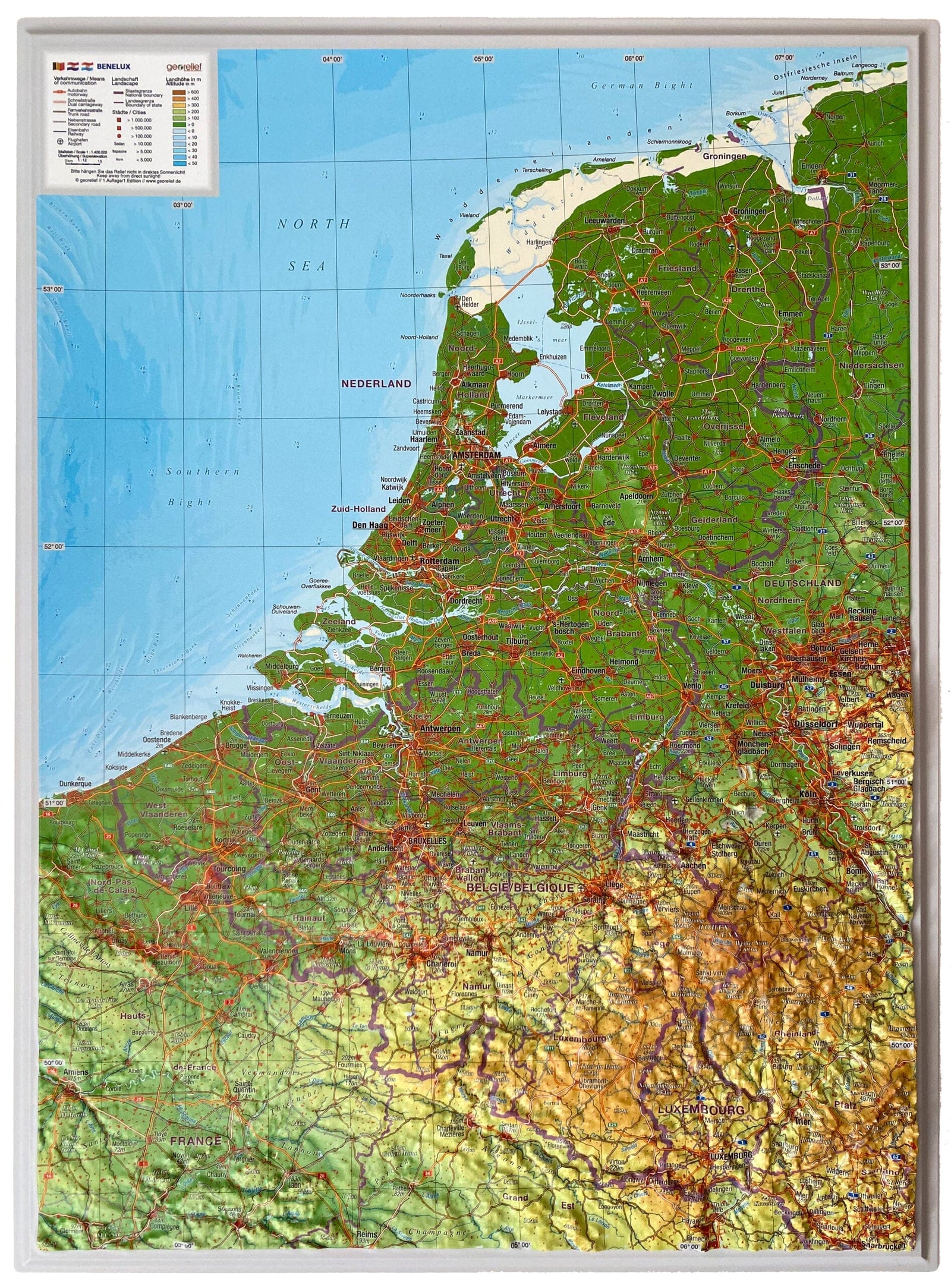 Carte murale en relief - Benelux (en anglais) - 39 x 29 cm | Georelief carte en relief Georelief