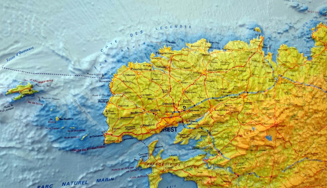 Carte murale en relief - Bretagne & Cotentin - 80 x 113 cm | IGN carte en relief IGN
