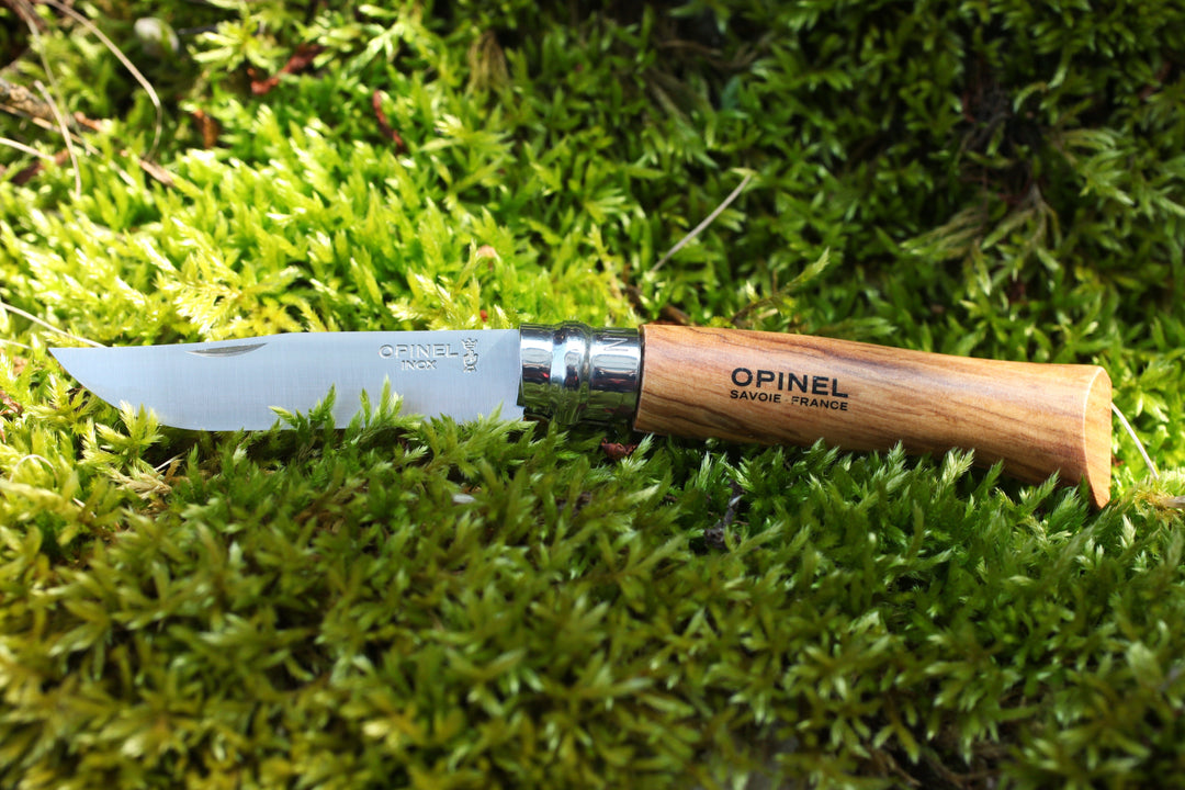 Couteau Opinel 08 sur mousse