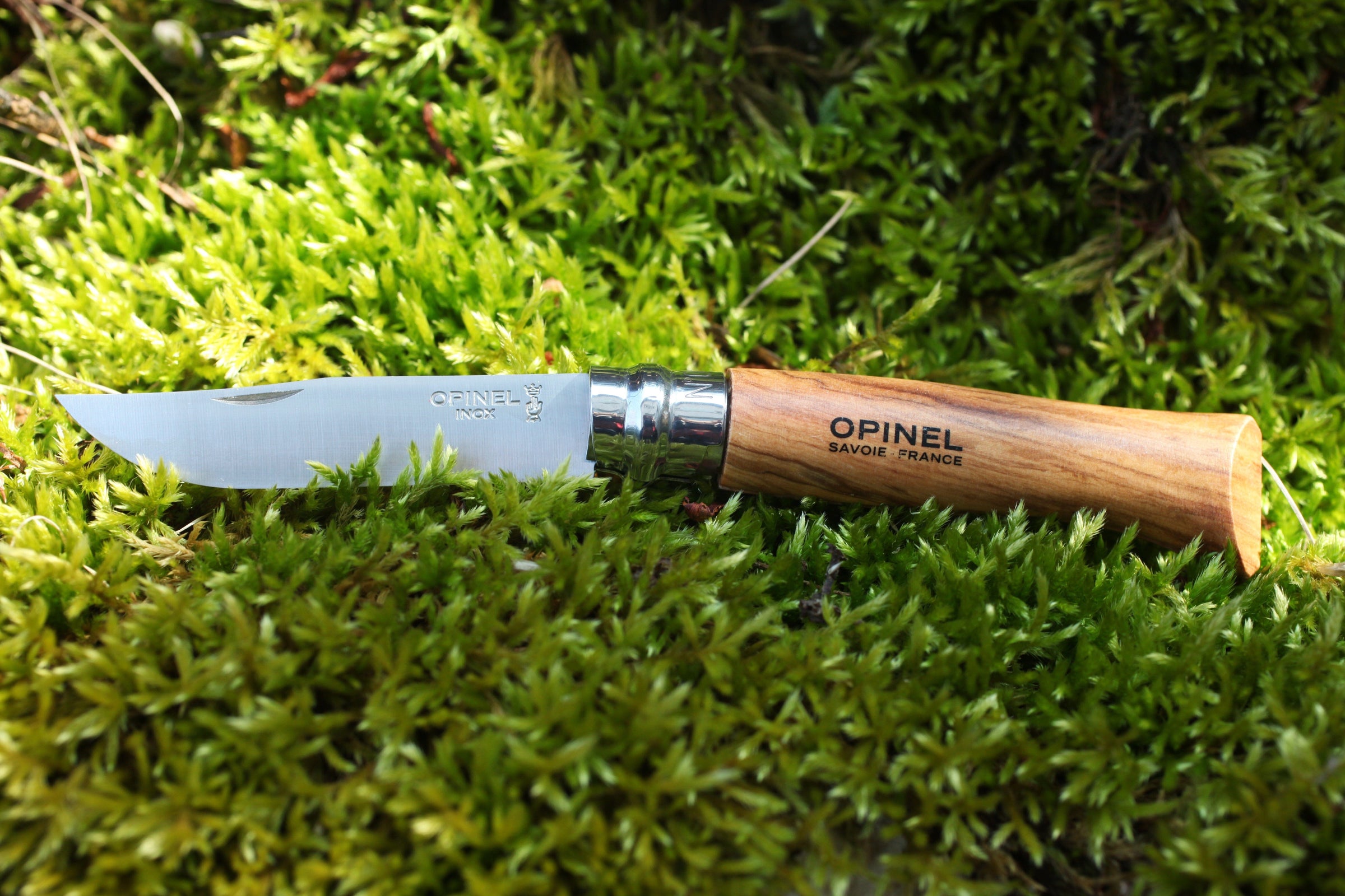 Couteau Opinel 08 sur mousse