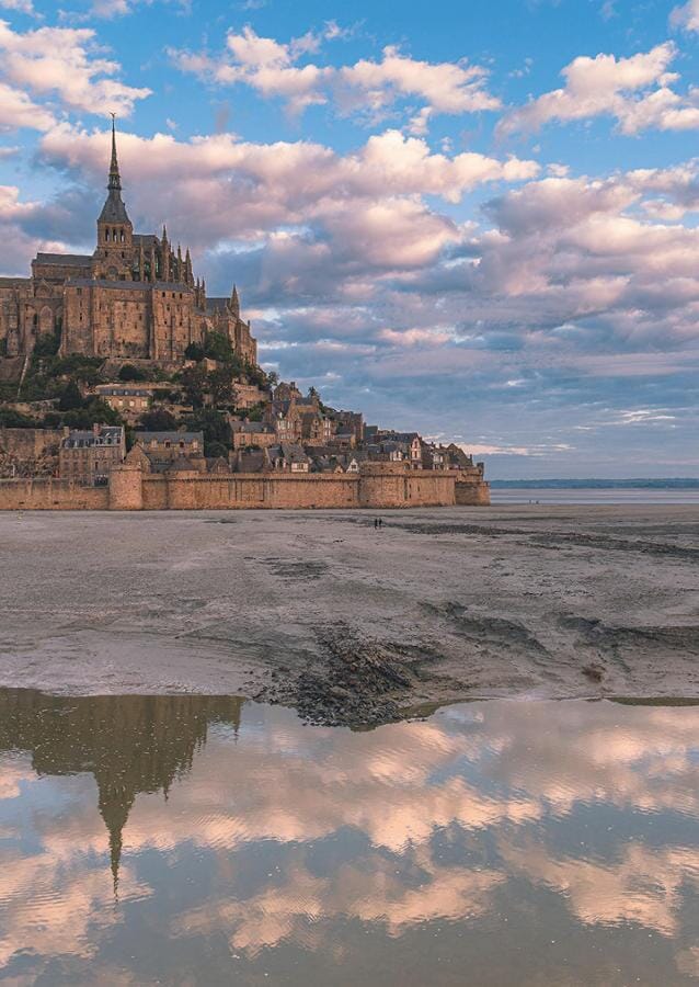 Beau livre - GR®34: Le sentier des Douaniers de la baie du mont-Saint-Michel à Saint-Nazaire | Glénat beau livre Glénat 