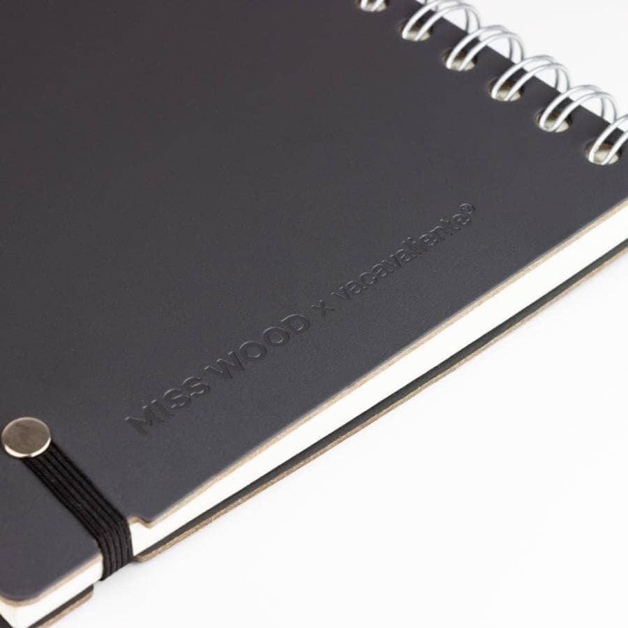 Carnet de notes - gris - 15,3 x 21,5 cm | Miss Wood carnet de voyage Miss Wood