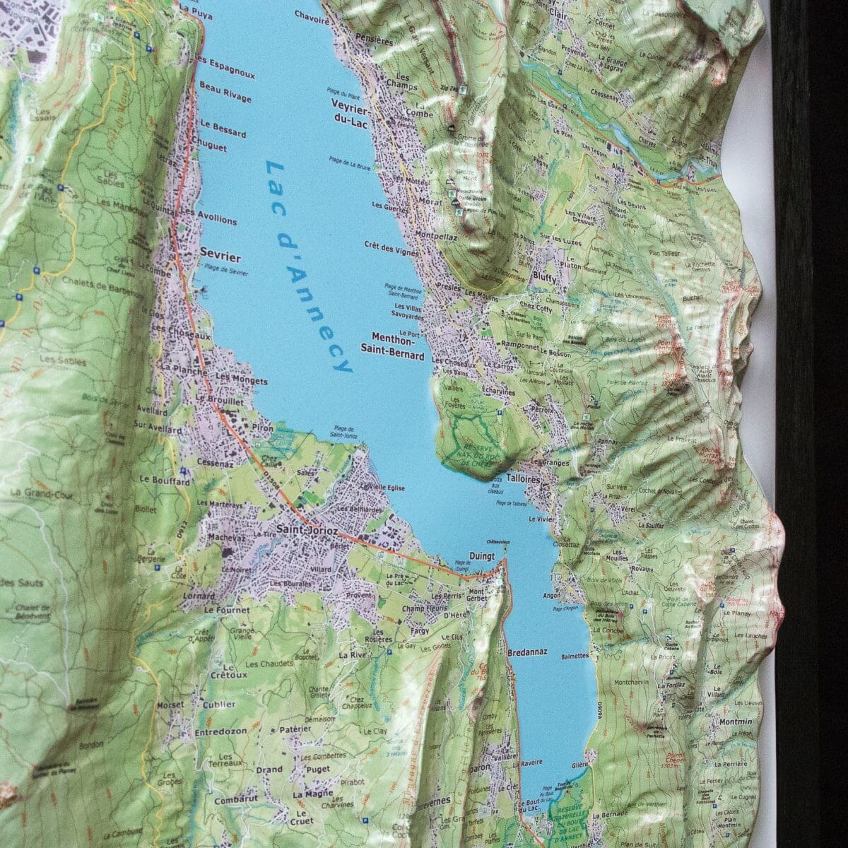 Carte en relief - Annecy - 70 x 50 x 4 cm | Dénivelés Editions carte en relief Dénivelés Editions 