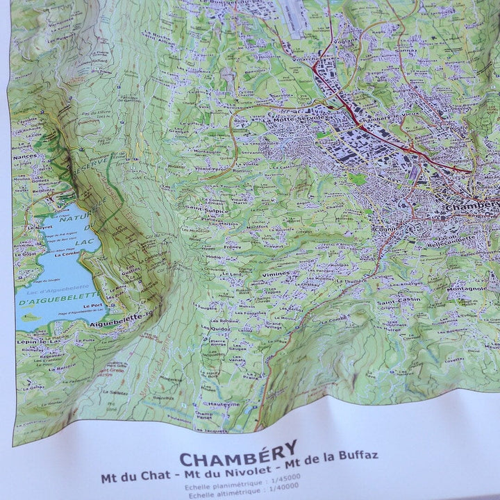 Carte en relief - Chambéry - 70 x 50 x 4 cm | Dénivelés Editions carte en relief Dénivelés Editions 