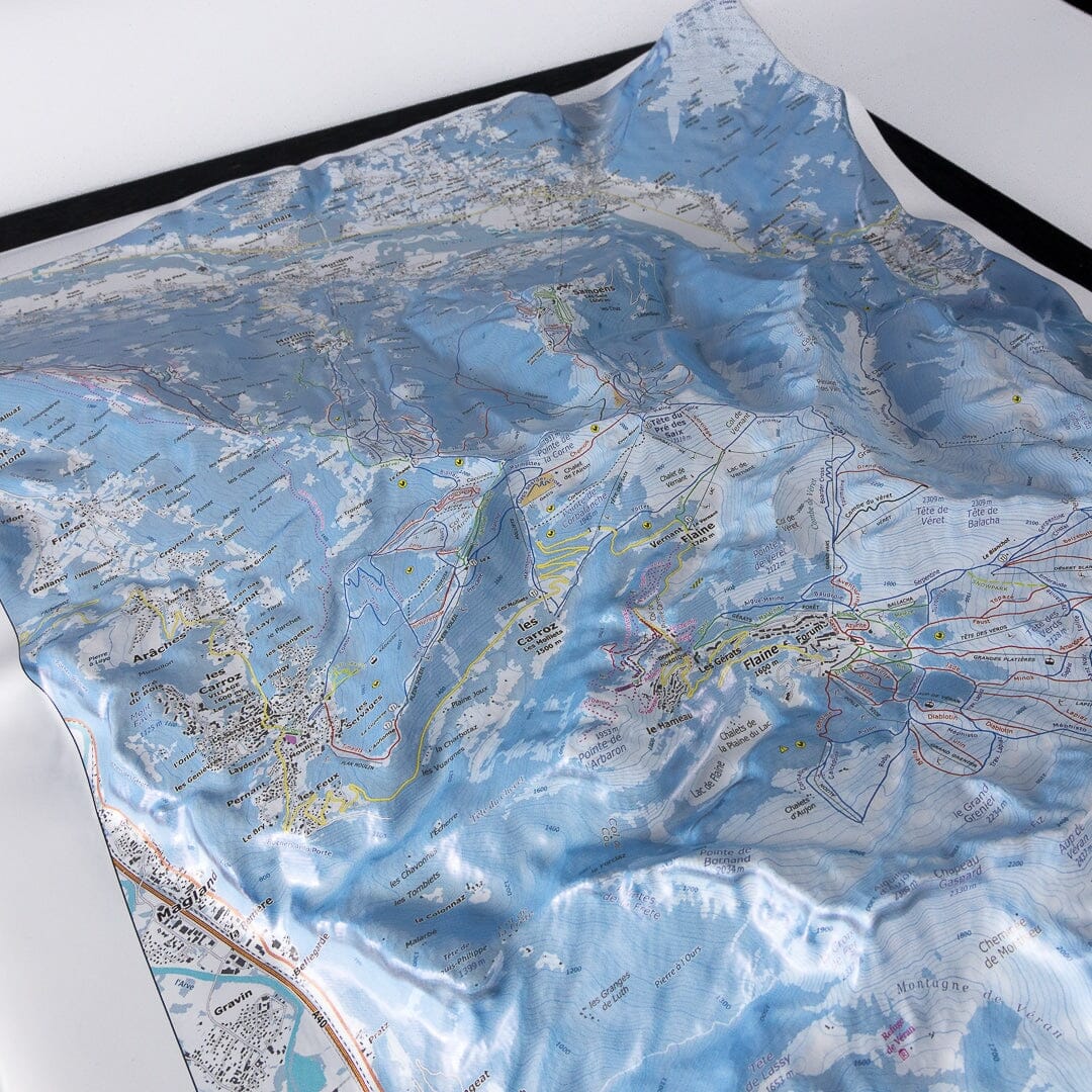 Carte en relief - Domaine Le Grand Massif - 70 x 50 x 7,8 cm | Dénivelés Editions carte en relief Dénivelés Editions 