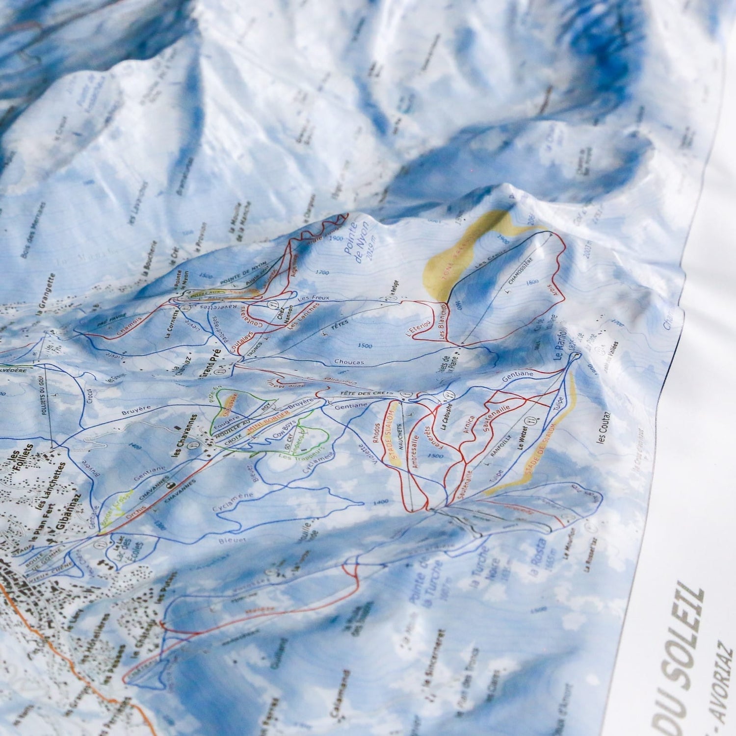 Carte en relief - Domaine Portes du Soleil, Les Gets, Morzine, Avoriaz - 70 x 50 x 6,5 cm | Dénivelés Editions carte en relief Dénivelés Editions 