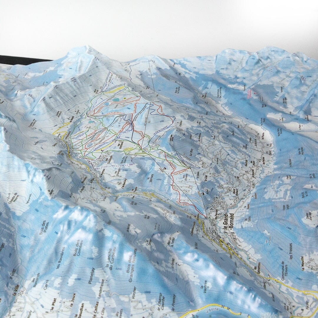Carte en relief - Domaines Le Grand Bornand, La Clusaz - 70 x 50 x 7 cm | Dénivelés Editions carte en relief Dénivelés Editions 