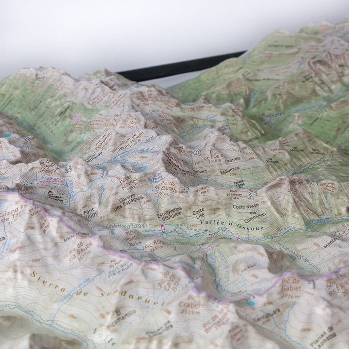 Carte en relief - Gavarnie, Néouvielle - 70 x 50 x 6,5 cm | Dénivelés Editions carte en relief Dénivelés Editions 
