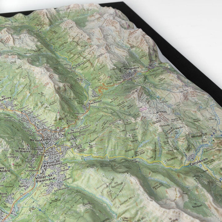 Carte en relief - Le Briançonnais - 50 x 70 x 5 cm | Dénivelés Editions carte en relief Dénivelés Editions 
