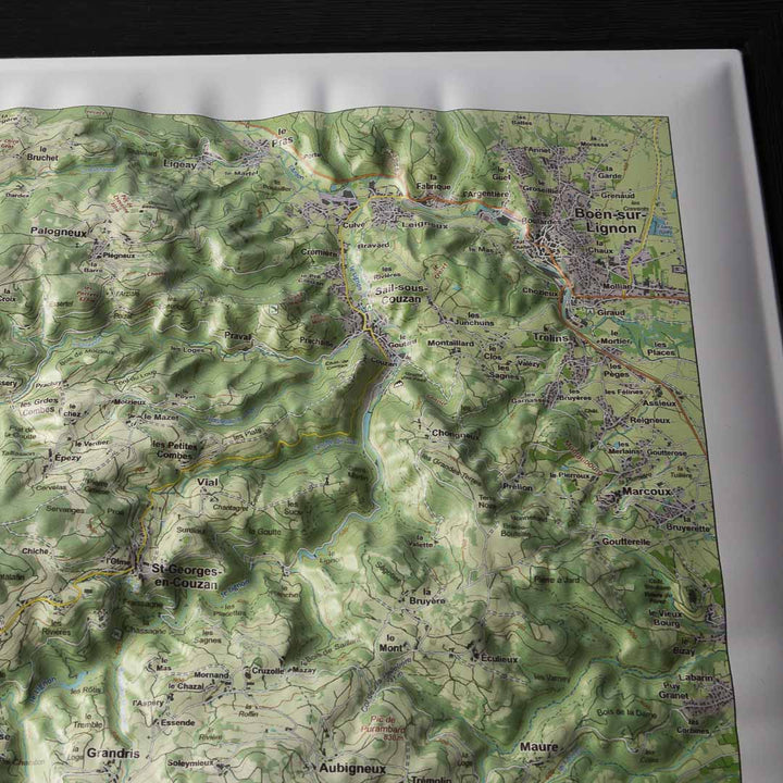 Carte en relief - Le Haut Forez - 50 x 70 x 4 cm | Dénivelés Editions carte en relief Dénivelés Editions 