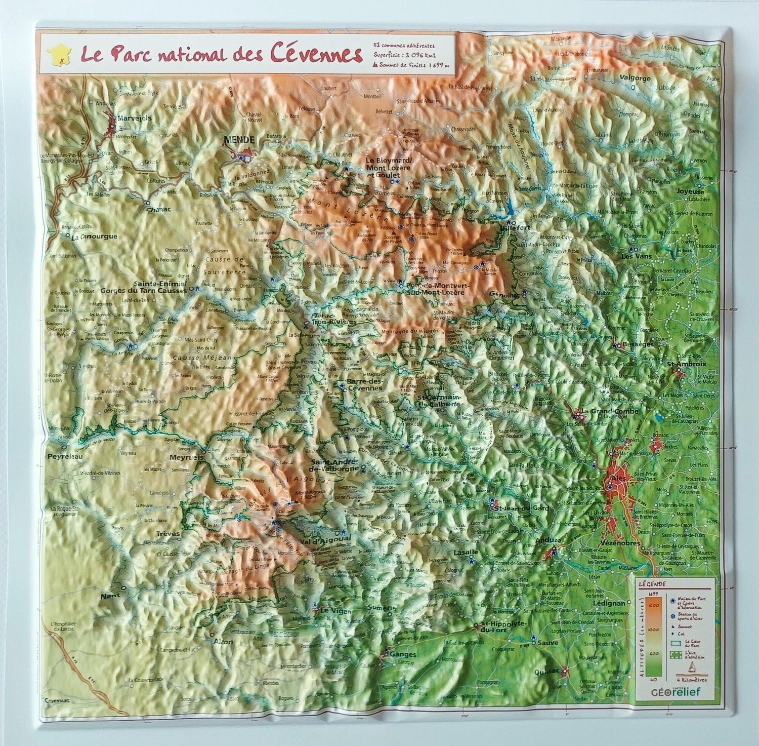 Carte en relief - Le Parc National des Cévennes - 31 x 31 cm | Relief Editions carte en relief Reliefs Editions