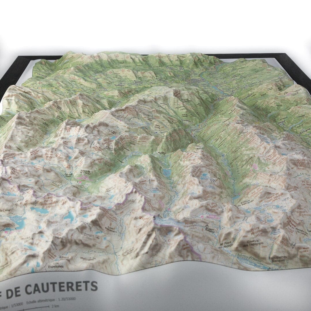 Carte en relief - Massif de Cauterets - 50 x 70 x 6,8 cm | Dénivelés Editions carte en relief Dénivelés Editions 