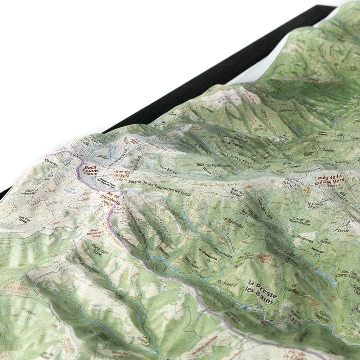 Carte en relief - Massif du Canigou - Massís del Canigó - 50 x 70 x 6 cm | Dénivelés Editions carte en relief Dénivelés Editions 