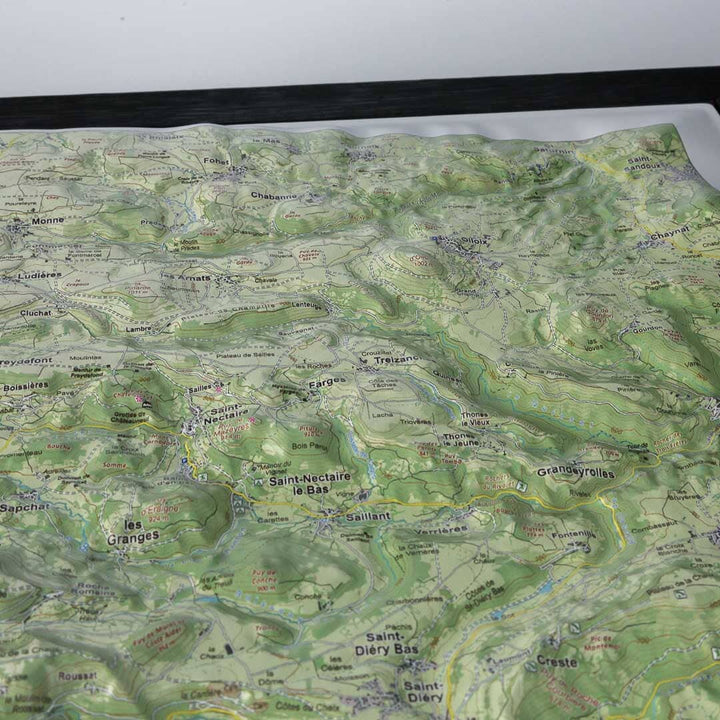 Carte en relief - Massif du Sancy (été) - 50 x 70 x 4 cm | Dénivelés Editions carte en relief Dénivelés Editions 
