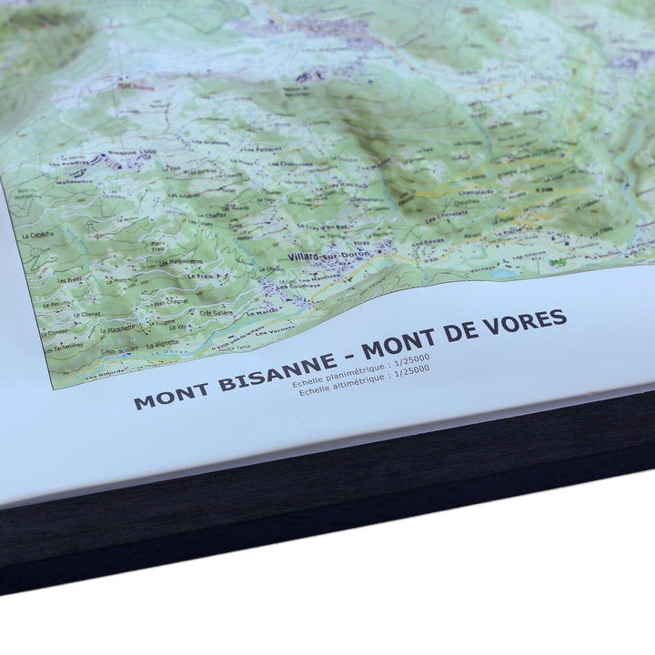 Carte en relief - Mont Bisanne, Mont de Vores (Les Saisies) - 70 x 50 x 8 cm | Dénivelés Editions carte en relief Dénivelés Editions 