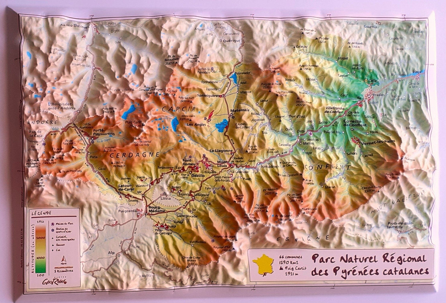 Carte en relief - Parc naturel régional des Pyrénées catalanes - 21 X 31 cm | Relief Editions carte en relief Reliefs Editions 