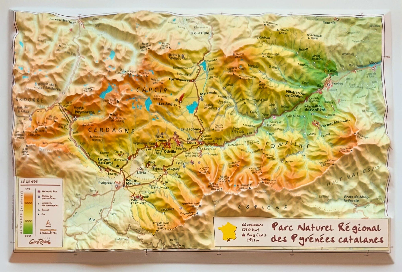 Carte en relief - Parc naturel régional des Pyrénées catalanes - 21 X 31 cm | Relief Editions carte en relief Reliefs Editions