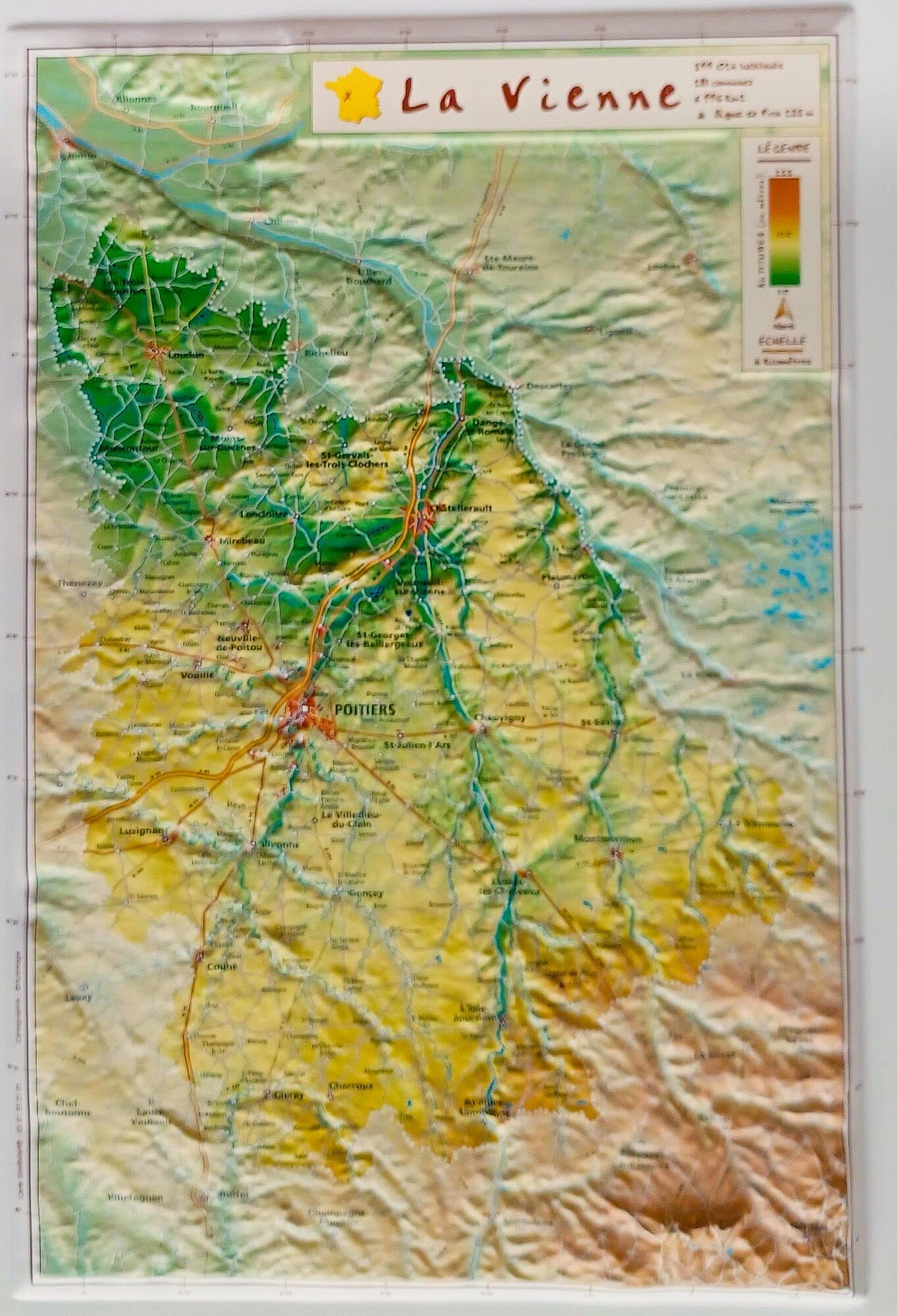 Carte en relief - Vienne - 31 X 21 cm | Relief Editions carte en relief Reliefs Editions