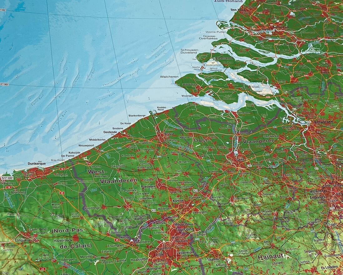 Carte murale en relief - Benelux (en anglais) - 77 x 57 cm | Georelief carte en relief Georelief
