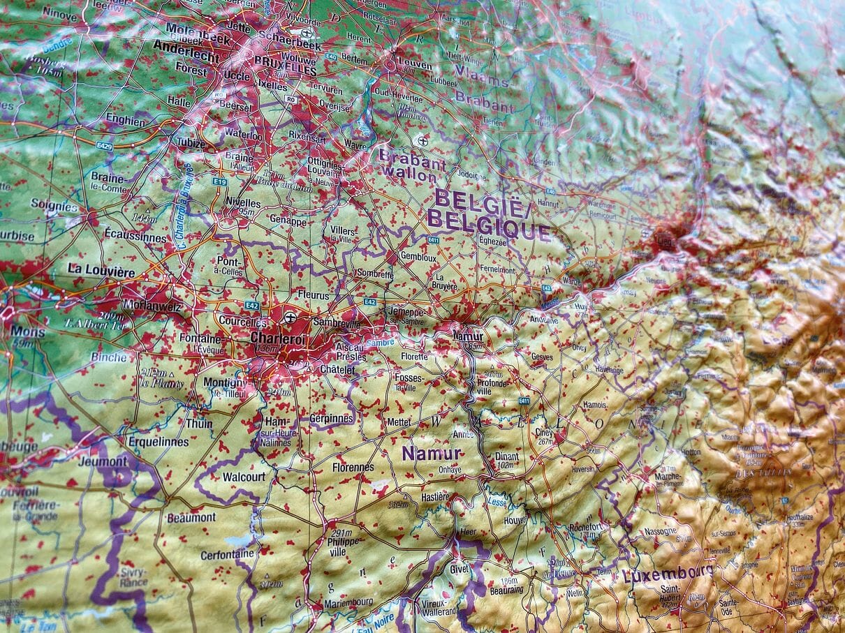 Carte murale en relief - Benelux (en anglais) - 77 x 57 cm | Georelief carte en relief Georelief