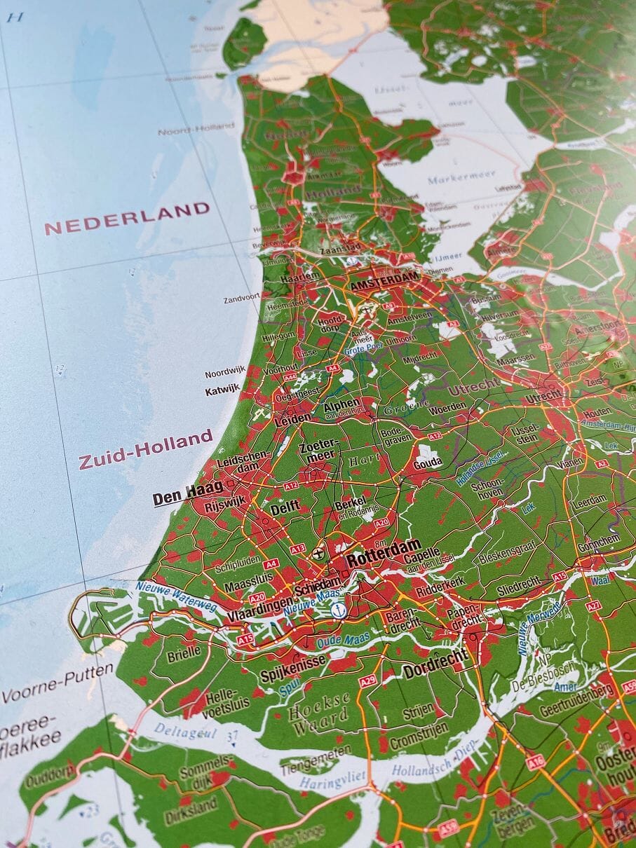 Carte murale en relief - Benelux (en anglais) - 77 x 57 cm | Georelief carte en relief Georelief