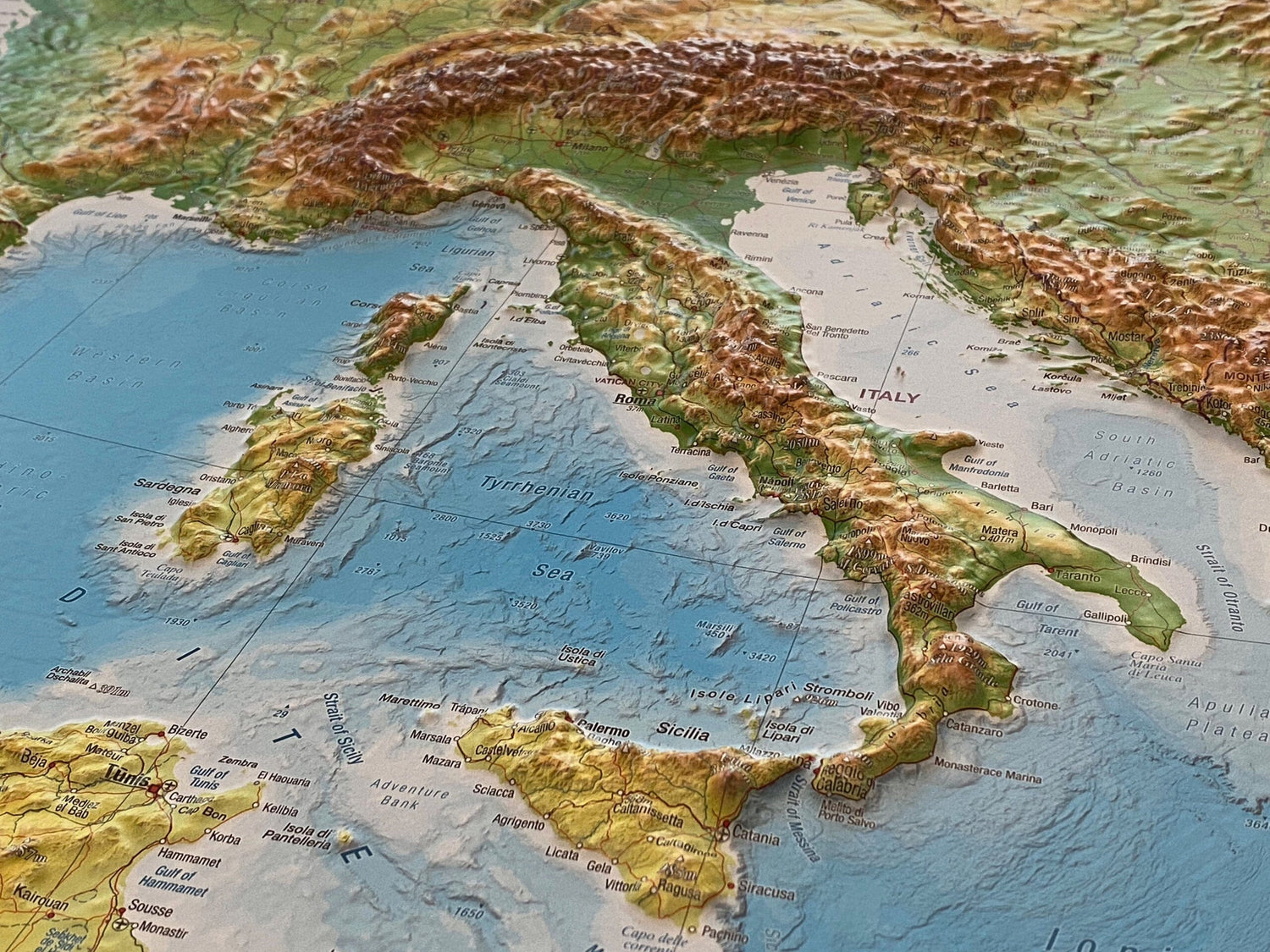 Carte murale en relief - Mer Méditerranée (en anglais) - 77 x 57 cm | Georelief carte en relief Georelief