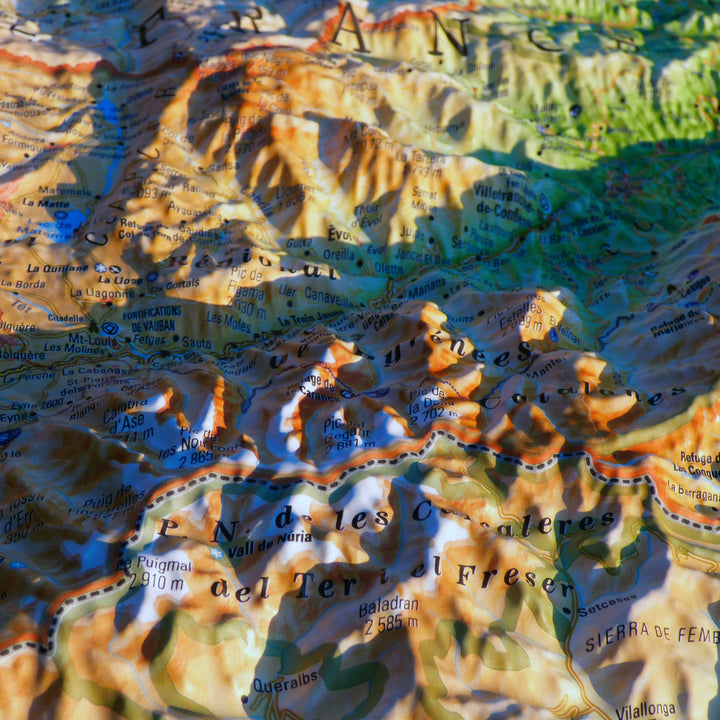 Carte murale en relief - Pyrénées-Orientales - 61 cm x 41 cm | 3D Map carte en relief 3D Map