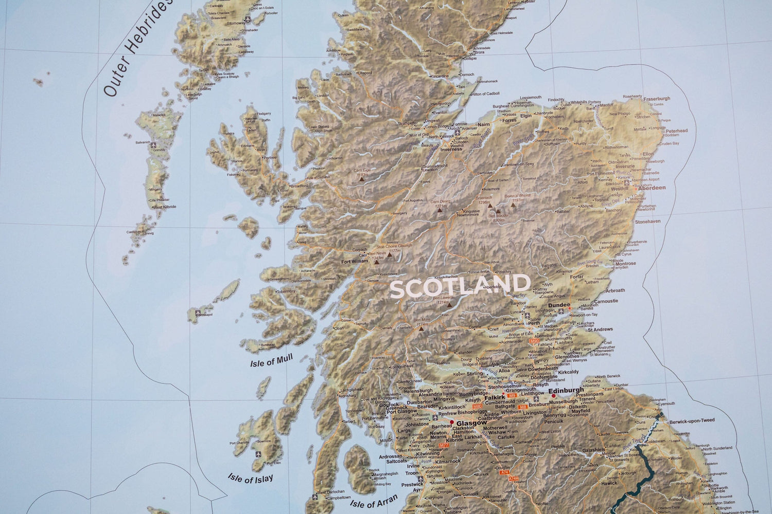 Carte murale plastifiée (en anglais) - Grande Bretagne politique et physique (100 x 140 cm) | GeoMetro carte murale roulée (en tube) GeoMetro