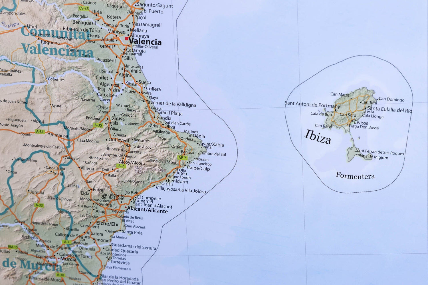 Carte murale plastifiée (en espagnol) - Espagne physique (118,8 x 84 cm) | GeoMetro carte murale roulée (en tube) GeoMetro