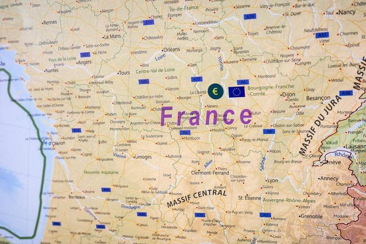Carte murale plastifiée - Europe politique (90 x 122,5 cm), avec baguettes en bois | GeoMetro carte murale petit tube taux réduit GeoMetro 