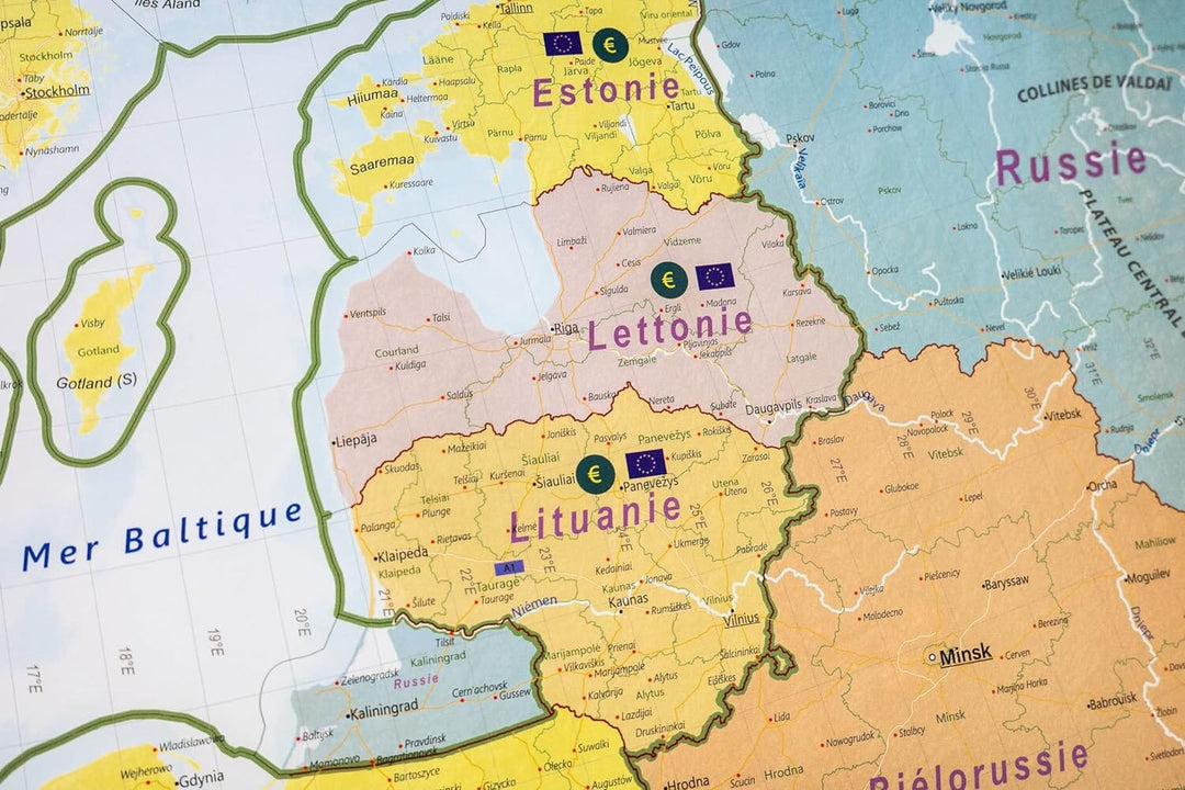 Carte murale plastifiée - Europe politique (90 x 122,5 cm), avec baguettes en bois | GeoMetro carte murale petit tube taux réduit GeoMetro 