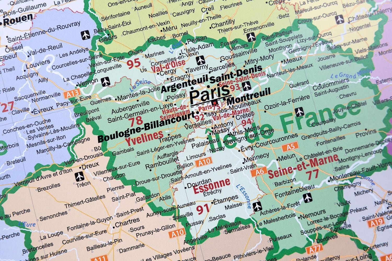 Carte murale plastifiée - France administrative (100 x 100 cm), avec baguettes de maintien en bois | GeoMetro carte murale roulée (en tube) GeoMetro