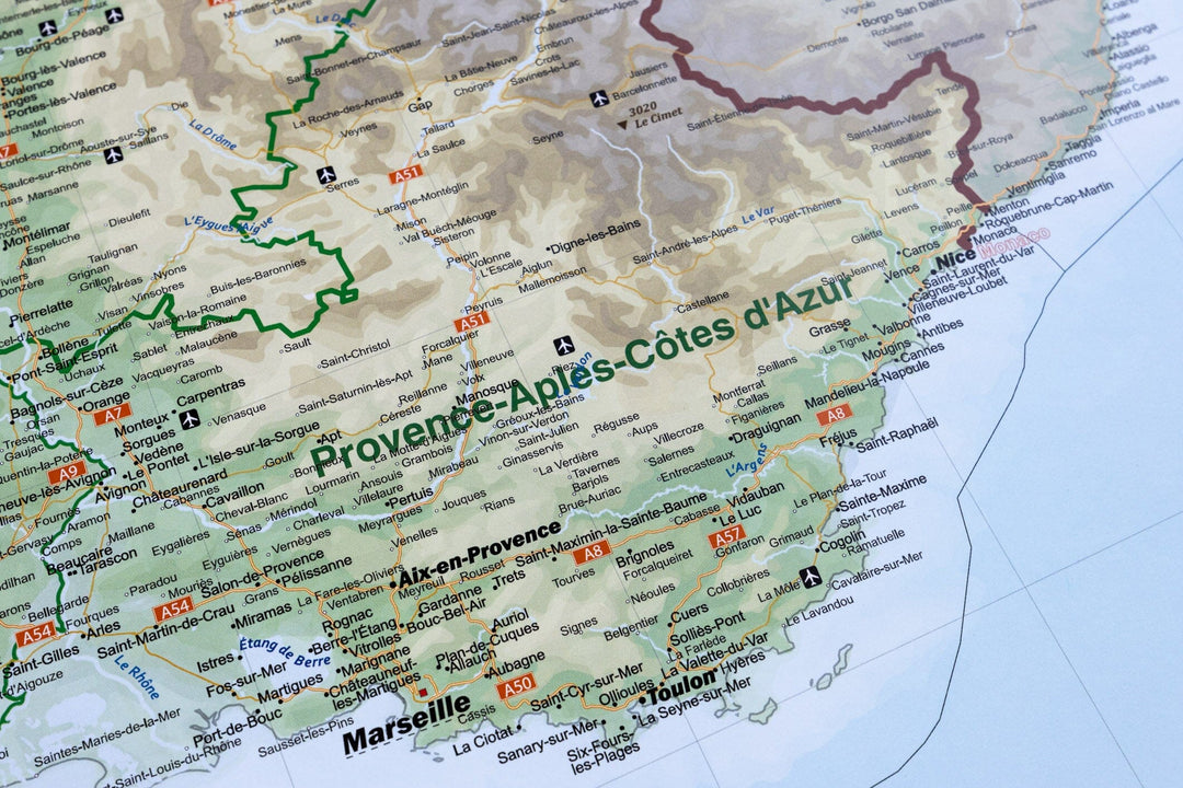 Carte murale plastifiée - France physique (100 x 100 cm), avec baguettes en bois | GeoMetro carte murale petit tube taux réduit GeoMetro 