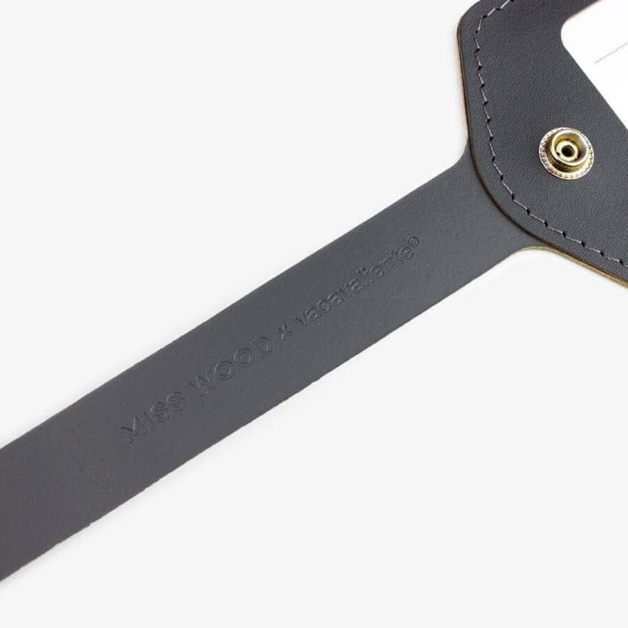 Étiquette de bagage - gris | Miss Wood accessoire Miss Wood