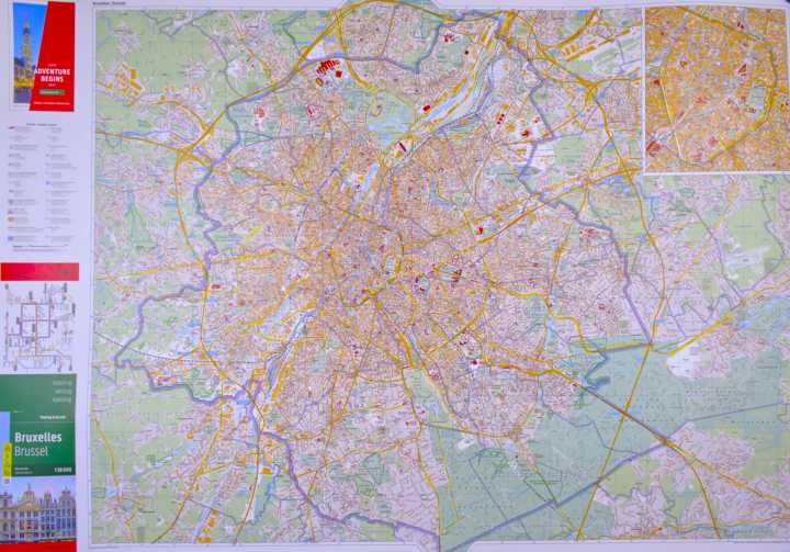 Poster - Plan de Bruxelles (138 x 96 cm) | Freytag & Berndt carte murale roulée (en tube) Freytag & Berndt