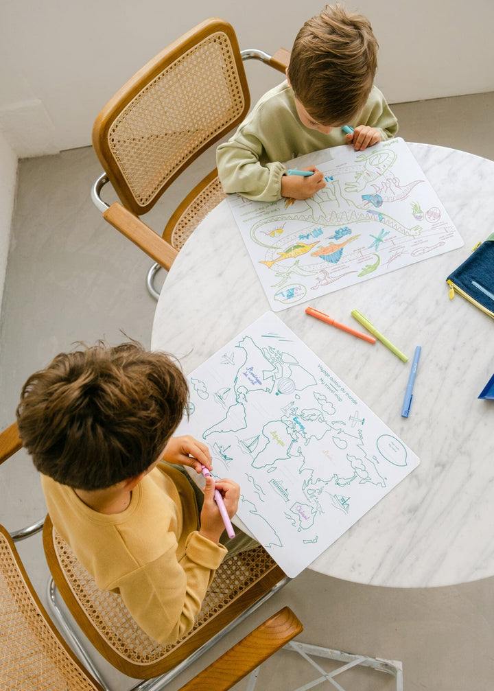 Set de coloriage en silicone réutilisable et réversible - Carte du monde (3 ans et +) | SuperPetit accessoire de voyage SuperPetit 