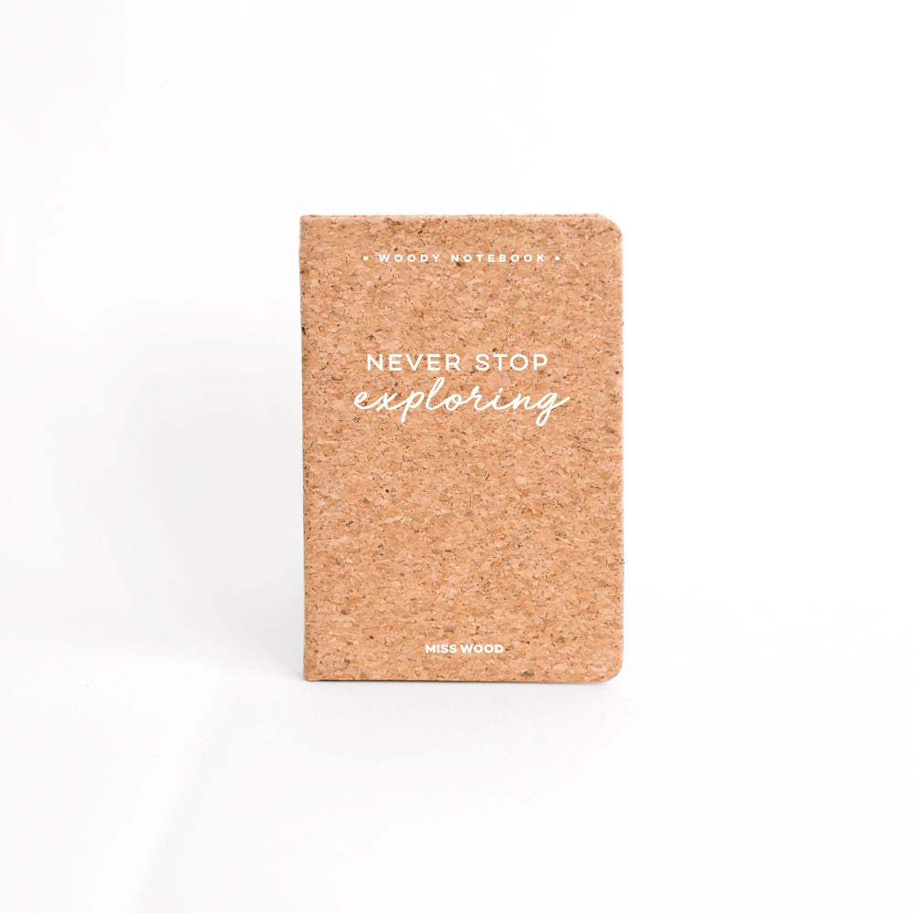 Carnet de voyage de poche en liège - format A6 (9 x 14 cm) | Miss Wood accessoire de voyage Miss Wood Never stop exploring 