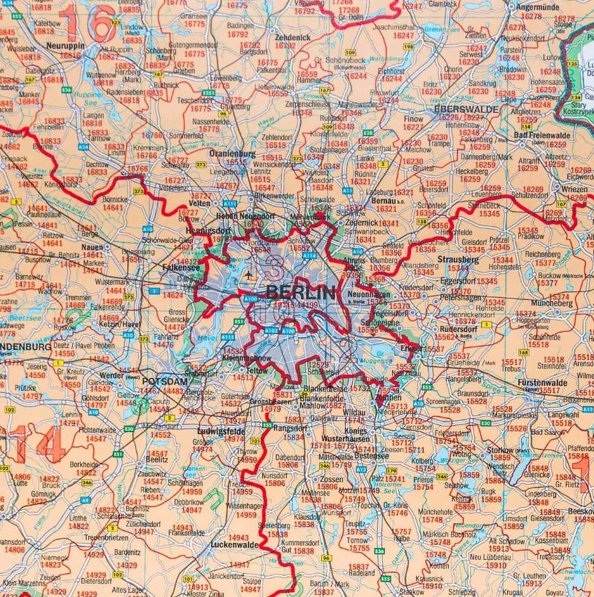 Carte murale - Allemagne (zones postales) - 127 x 94 cm | Freytag & Berndt carte murale roulée (en tube) Freytag & Berndt