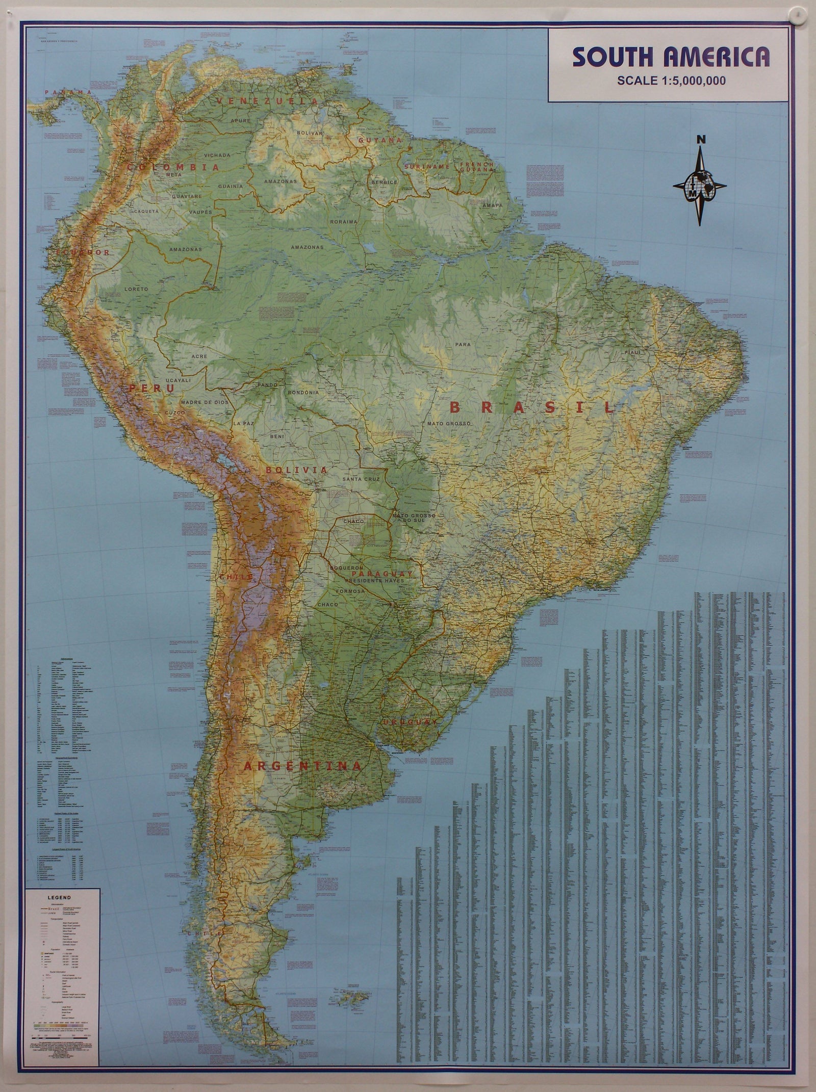 Carte murale plastifiée avec lattes de maintien en bois - Amérique du Sud (physique), en anglais - 119 x 160 cm | ITM carte murale roulée (en tube) ITM