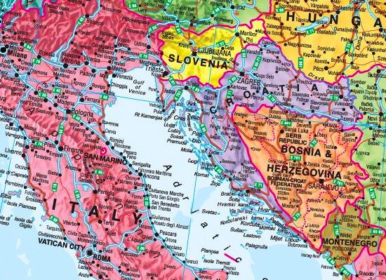 Carte murale plastifiée – Europe politique (en anglais) – 135 x 98 cm | Maps International - La Compagnie des Cartes