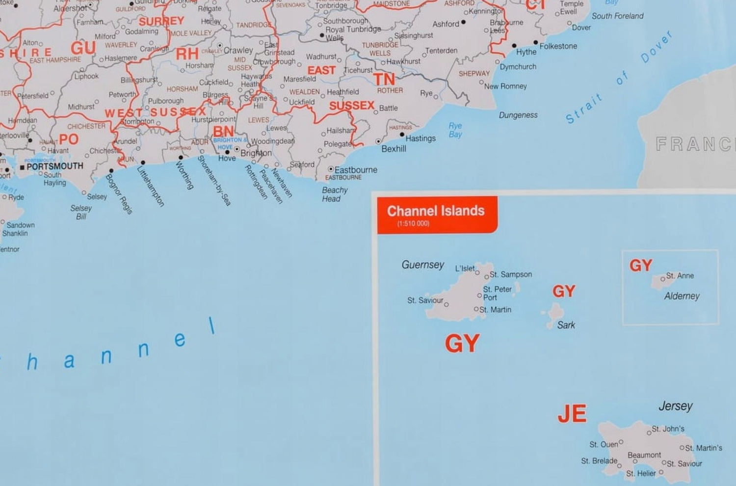 Carte murale (en anglais) - Grande Bretagne & Irlande (zones postales) - 84 x 119 cm | Maps International carte murale roulée (en tube) Maps International