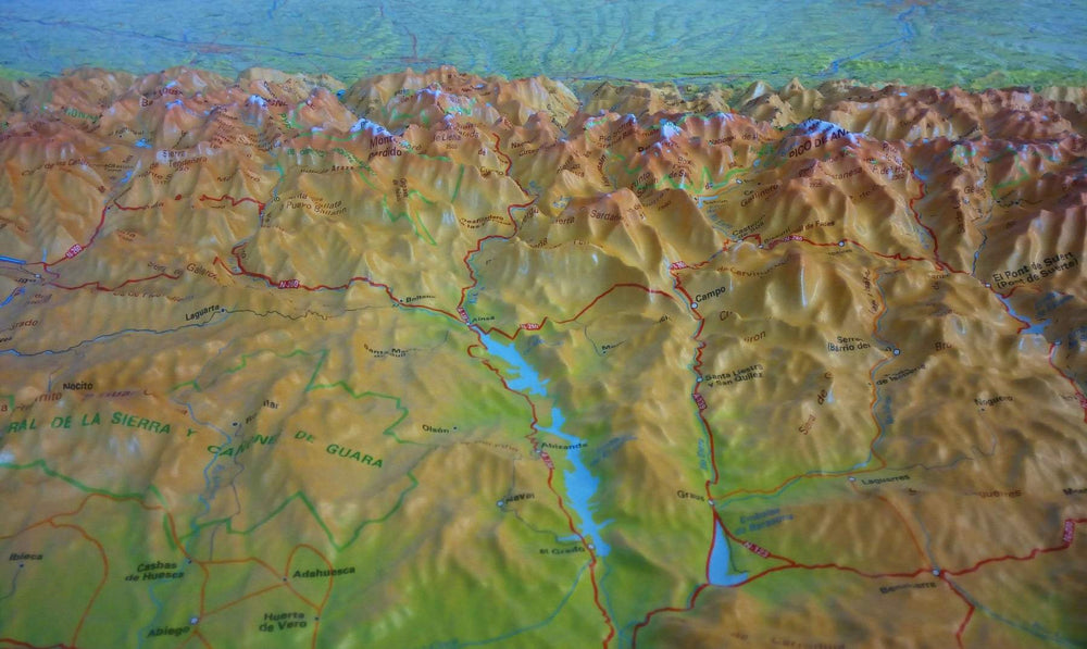 Carte murale en relief - Pyrénées | IGN - La Compagnie des Cartes