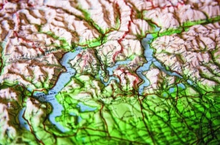 Carte murale en relief - Suisse (avec cadre en bois) - 82 x 68 cm | Kümmerly & Frey carte en relief Kümmerly & Frey