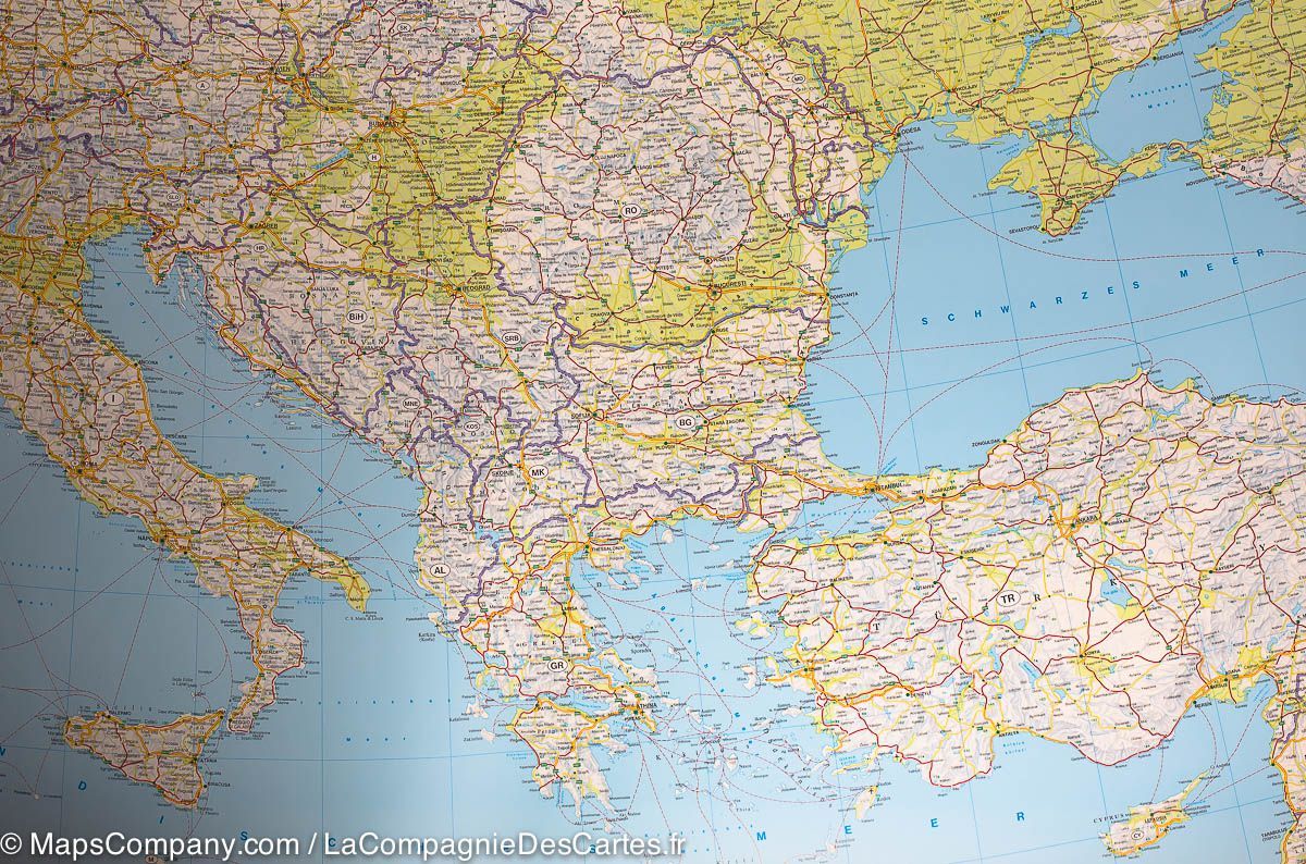 Carte murale - Europe Physique - 170 x 121 cm | Freytag & Berndt carte murale roulée (en tube) Freytag & Berndt