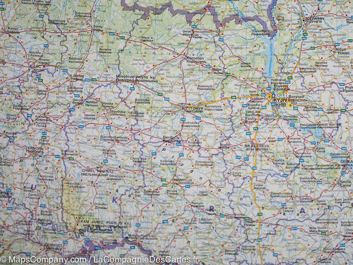 Carte murale (papier) - Europe de l’Est, Russie & CEI - 140 x 100 cm | Freytag & Berndt carte murale petit tube Freytag & Berndt 