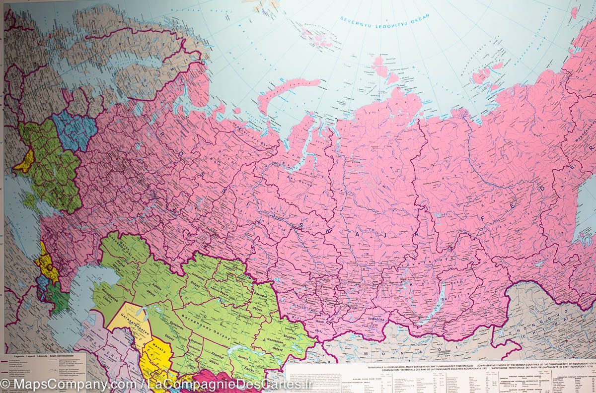 Carte murale (papier) - Europe de l’Est, Russie & CEI - 140 x 100 cm | Freytag & Berndt carte murale roulée (en tube) Freytag & Berndt