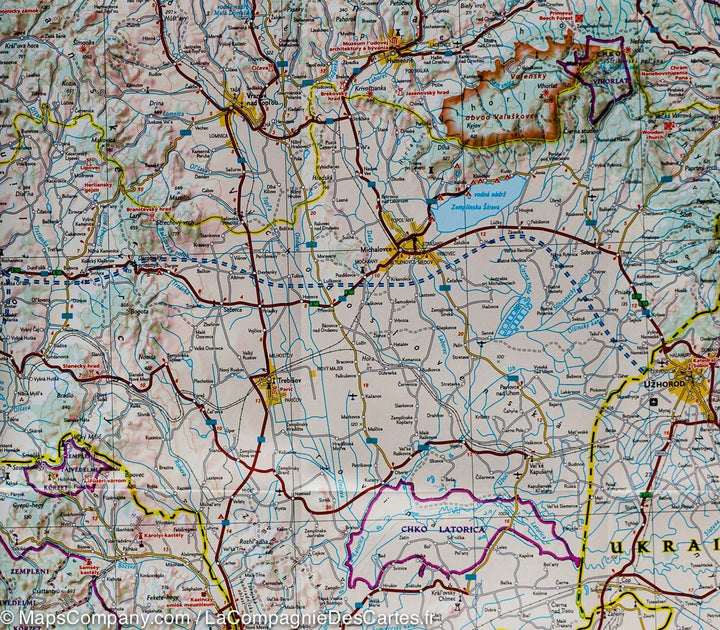 Carte routière de la Slovaquie | National Geographic - La Compagnie des Cartes