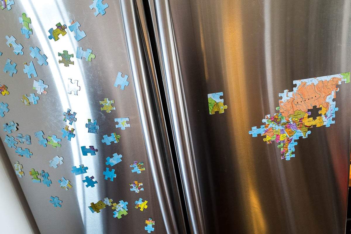 Puzzle magnétique du monde (en français) - 100 pièces | Maps International puzzle Maps International 