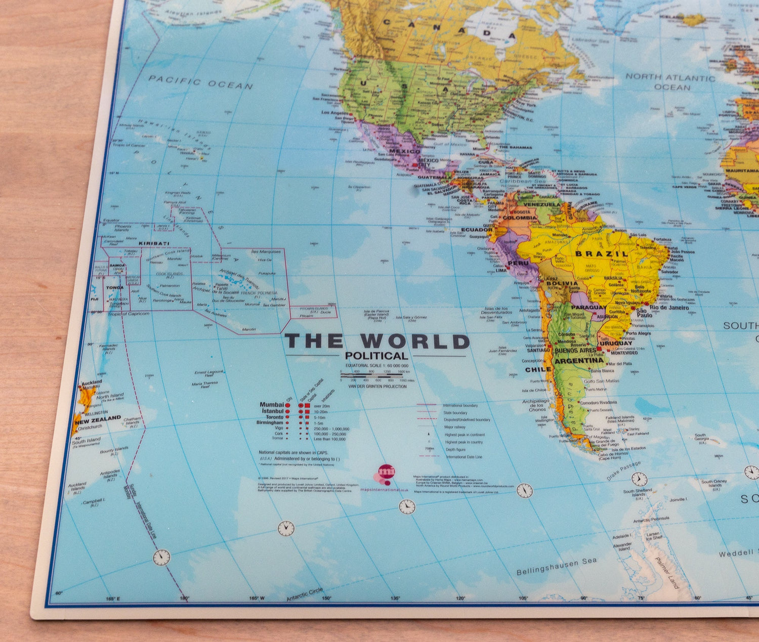 Tapis de souris / sous-mains (en anglais) - Planisphère (63 x 42 cm) | Maps International carte murale roulée (en tube) Maps International